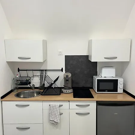 Agreable A 5min Du Tram Lägenhet *